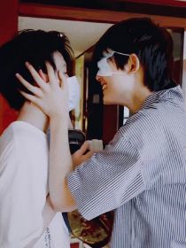 男生和女生拔萝卜第一视角